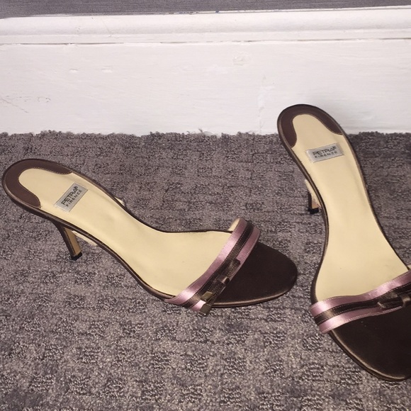 Barely worn heels - Picture 1 of 1